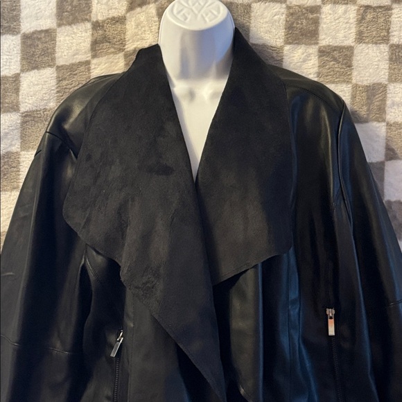 Bagatelle Women's Draped Faux Black Leather Jacket Size XXL 100% Polyester - Picture 3 of 8